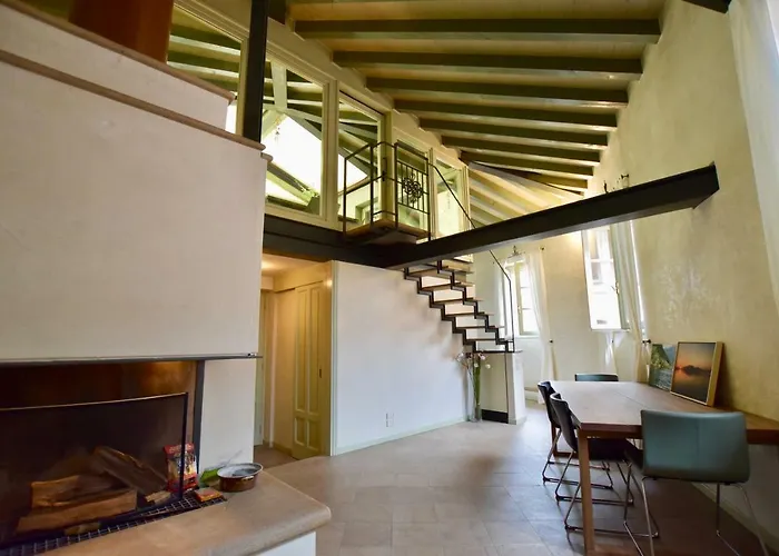 Via Sambuco איסאו